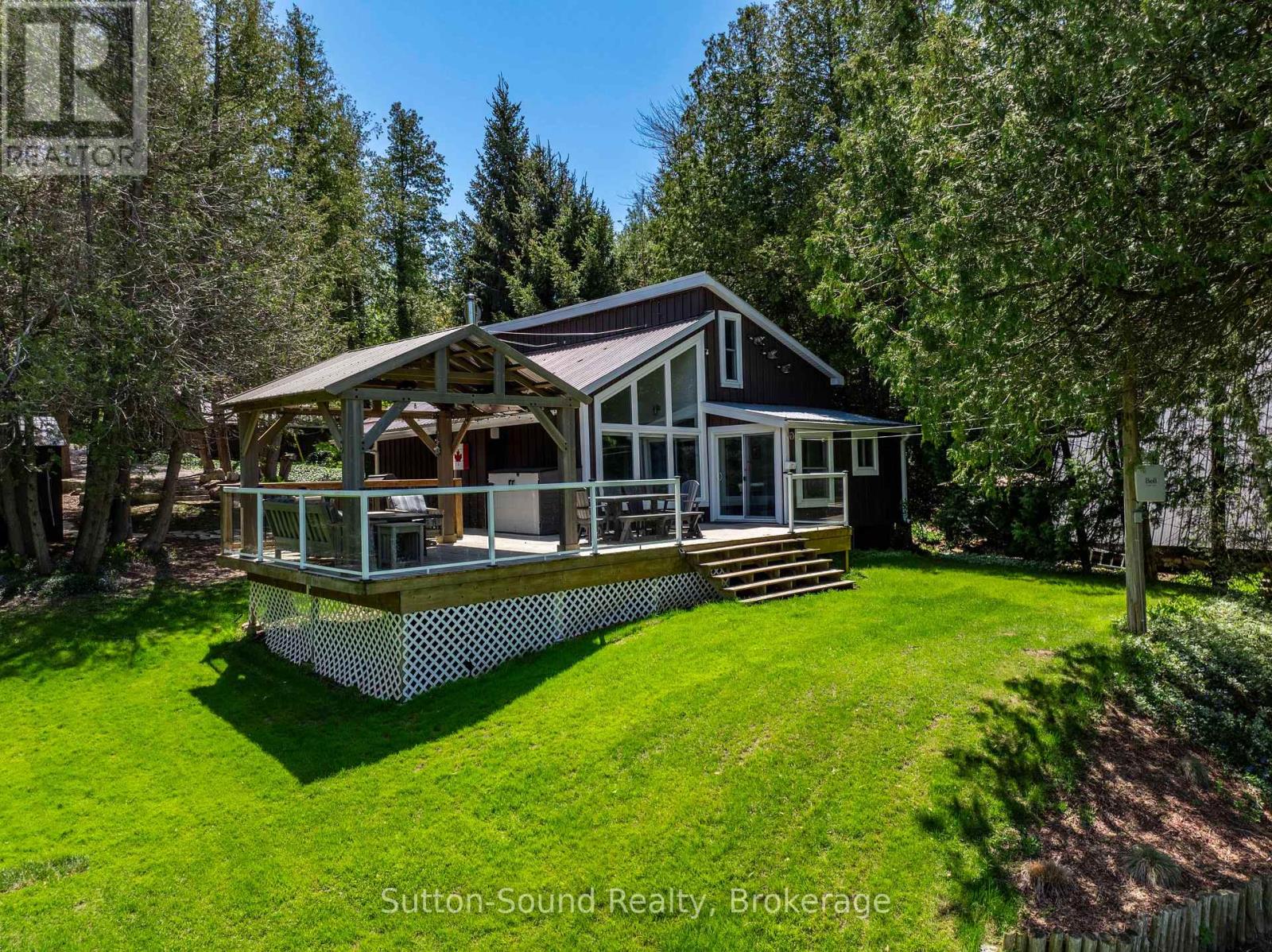 109 Dahl Street, Georgian Bluffs, Ontario N0H 2T0 - Photo 2 - X13468890