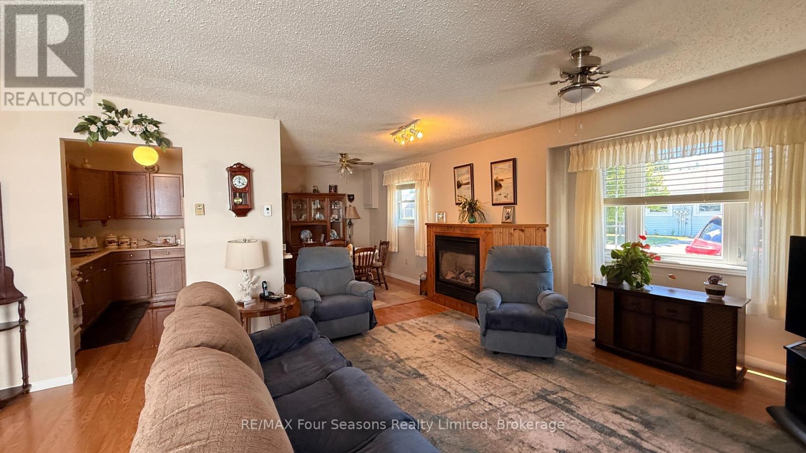 52 - 303 Waterloo Street, Saugeen Shores, Ontario N0H 2C1 - Photo 5 - X13483180