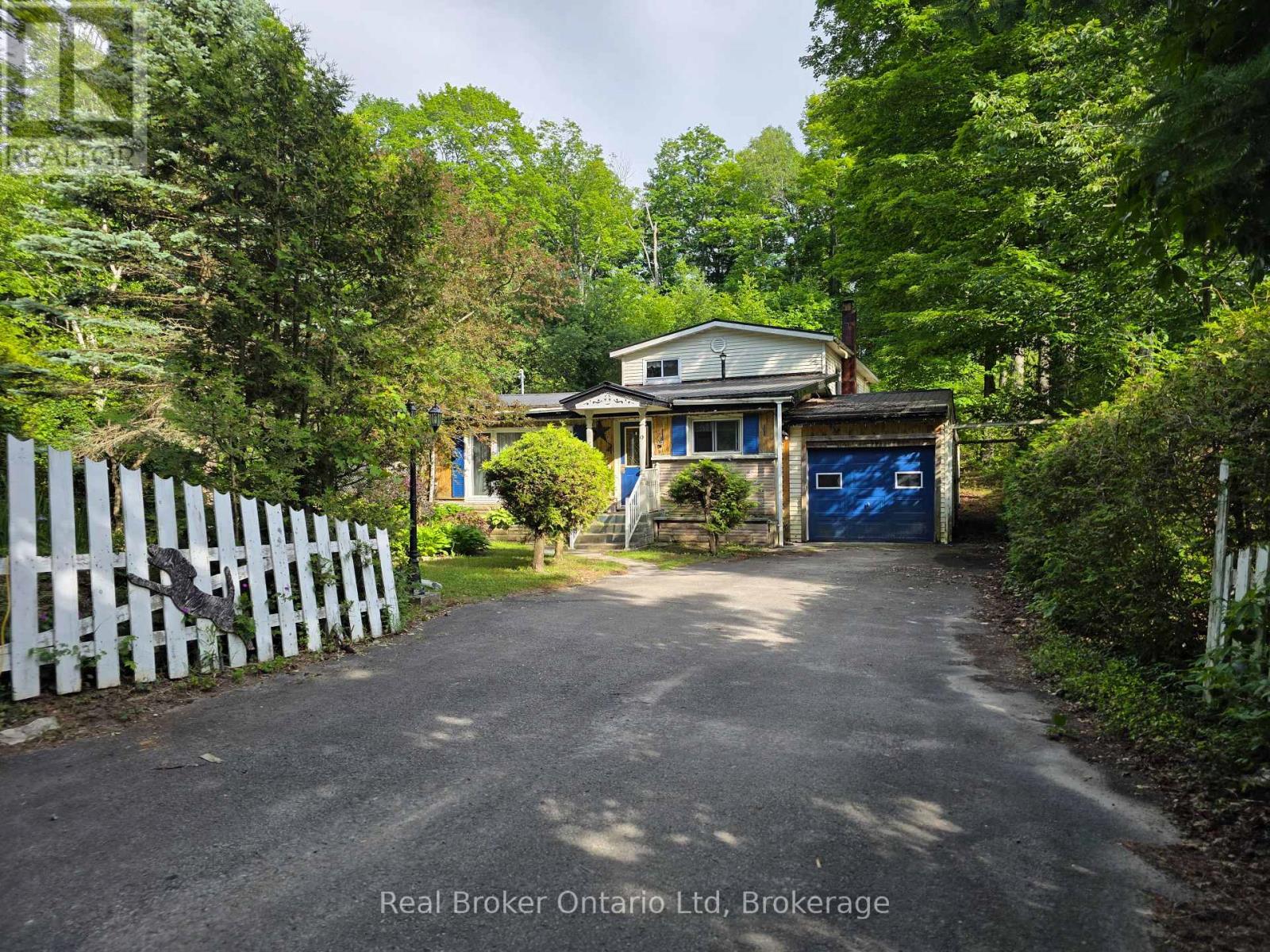 9 Burton Crescent S, South Bruce Peninsula, Ontario N0H 2G0 - Photo 2 - X13493568