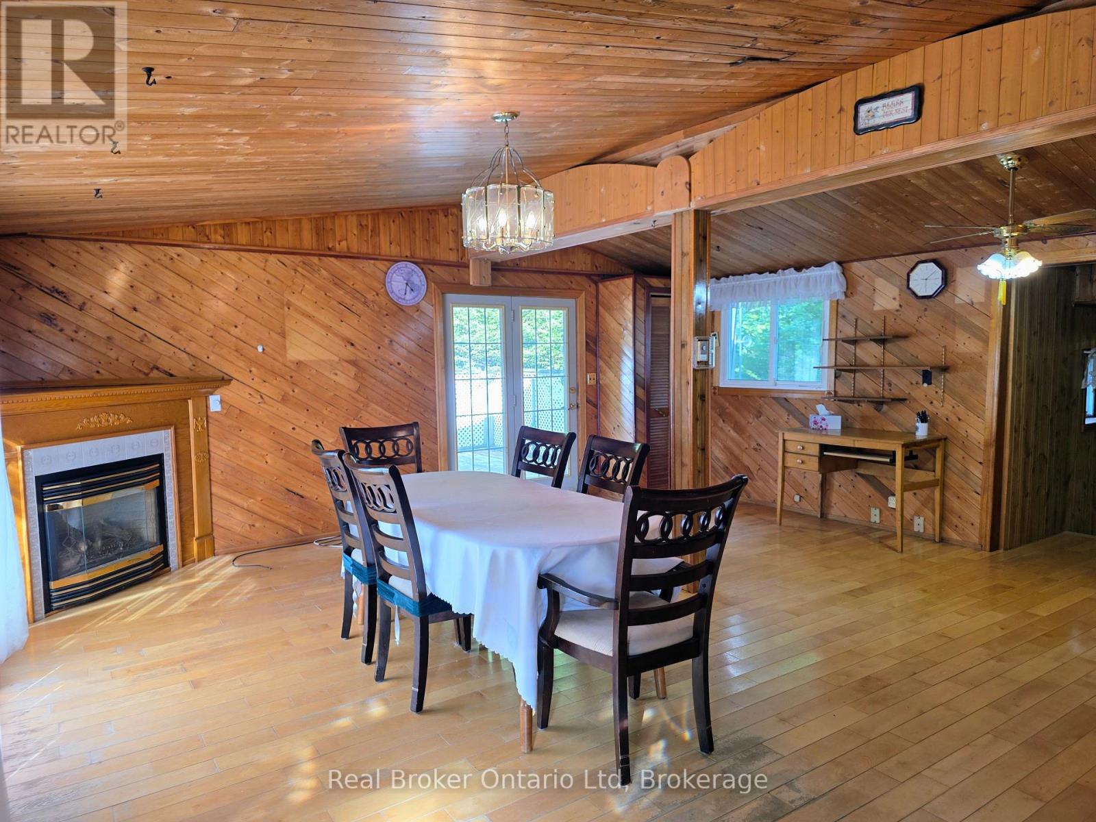 9 Burton Crescent S, South Bruce Peninsula, Ontario N0H 2G0 - Photo 3 - X13493568