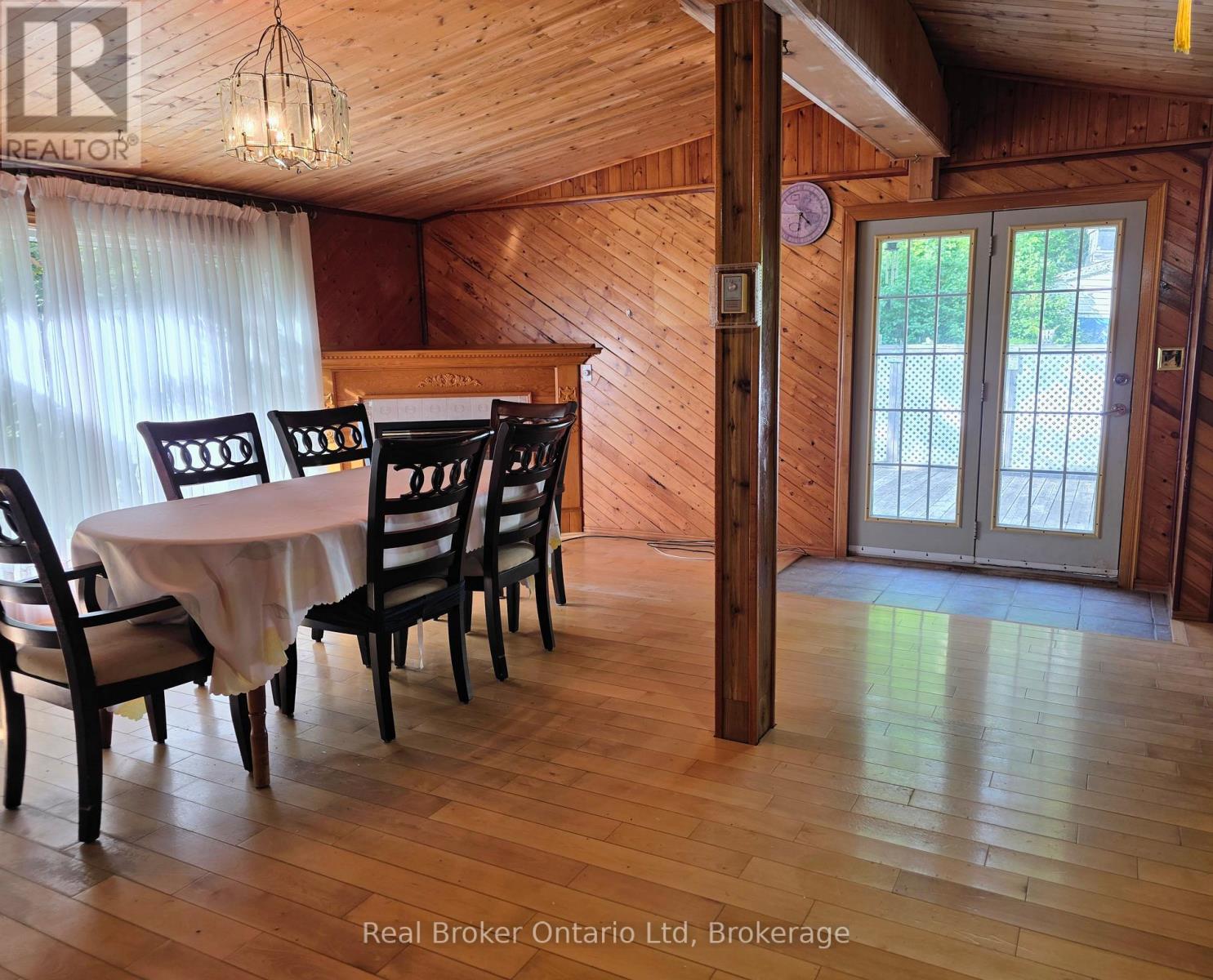 9 Burton Crescent S, South Bruce Peninsula, Ontario N0H 2G0 - Photo 4 - X13493568