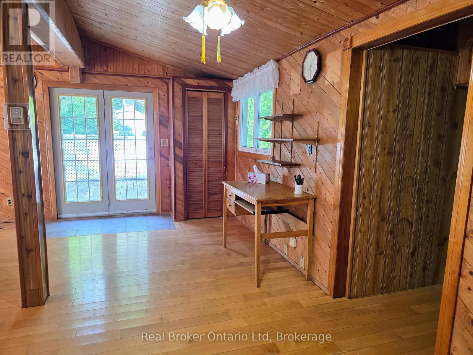 9 Burton Crescent S, South Bruce Peninsula, Ontario N0H 2G0 - Photo 6 - X13493568