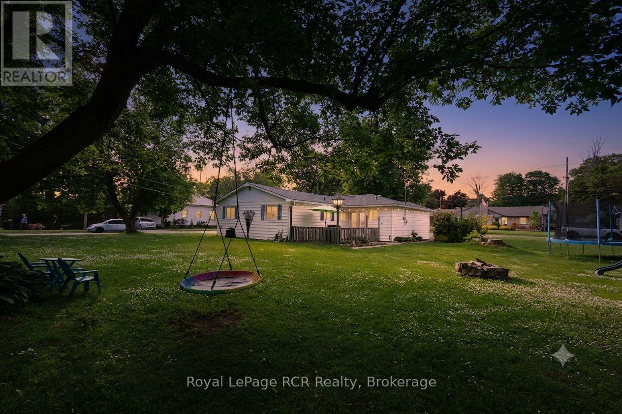 223 Division Street, South Bruce Peninsula, Ontario N0H 2T0 - Photo 2 - X13495330
