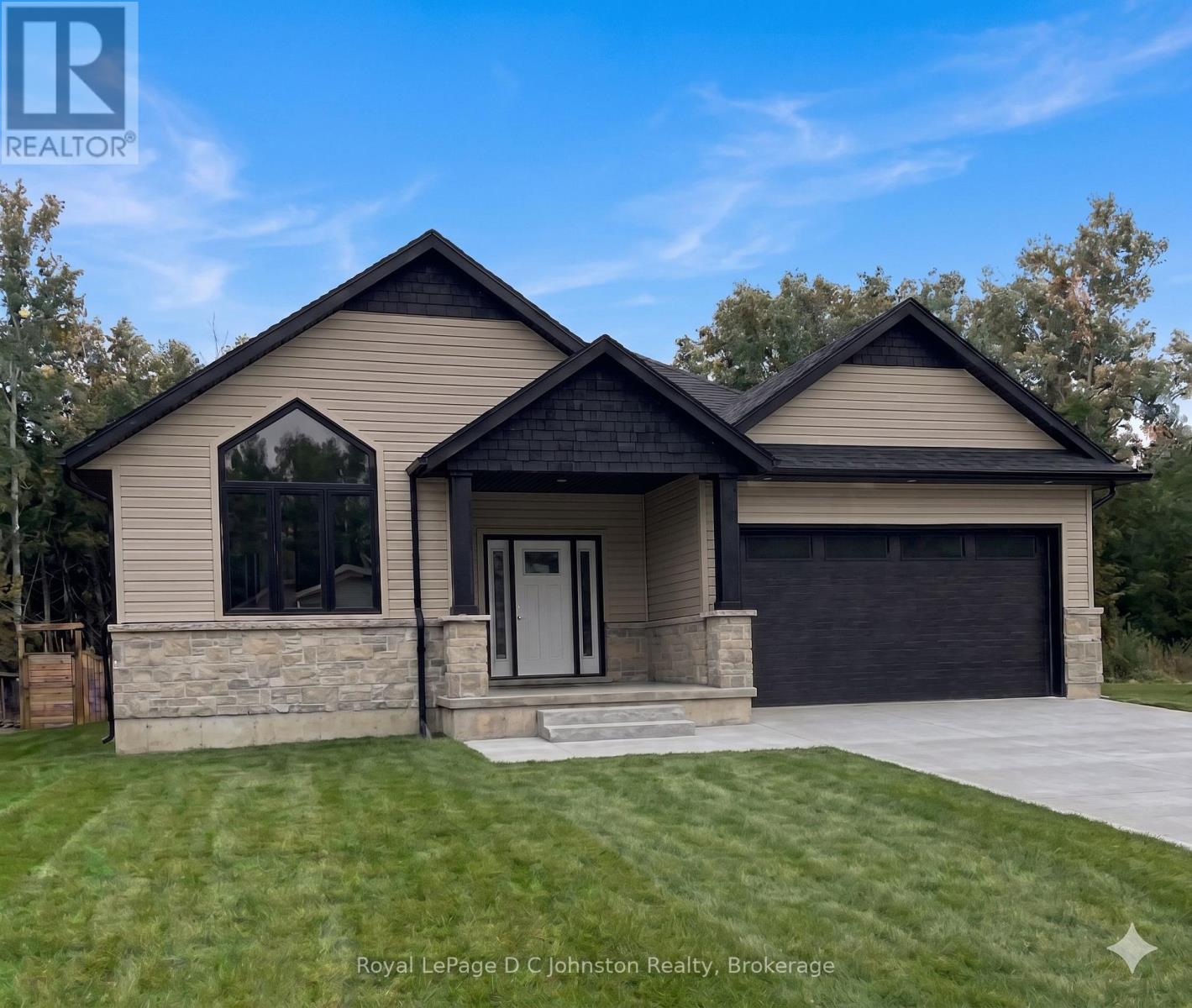 14 Lakeforest Drive, Saugeen Shores, Ontario N0H 2L0 - Photo 1 - X13497918