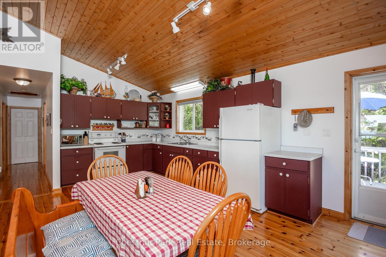 11 Eagle Road, Northern Bruce Peninsula, Ontario N0H 2R0 - Photo 7 - X13498148