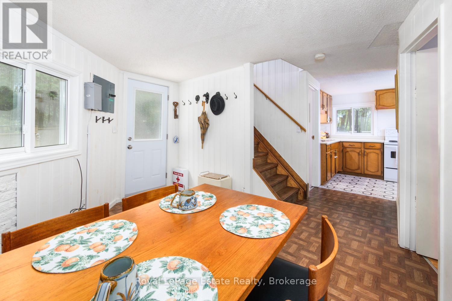 125 Third Avenue N, South Bruce Peninsula, Ontario N0H 2G0 - Photo 8 - X13509256