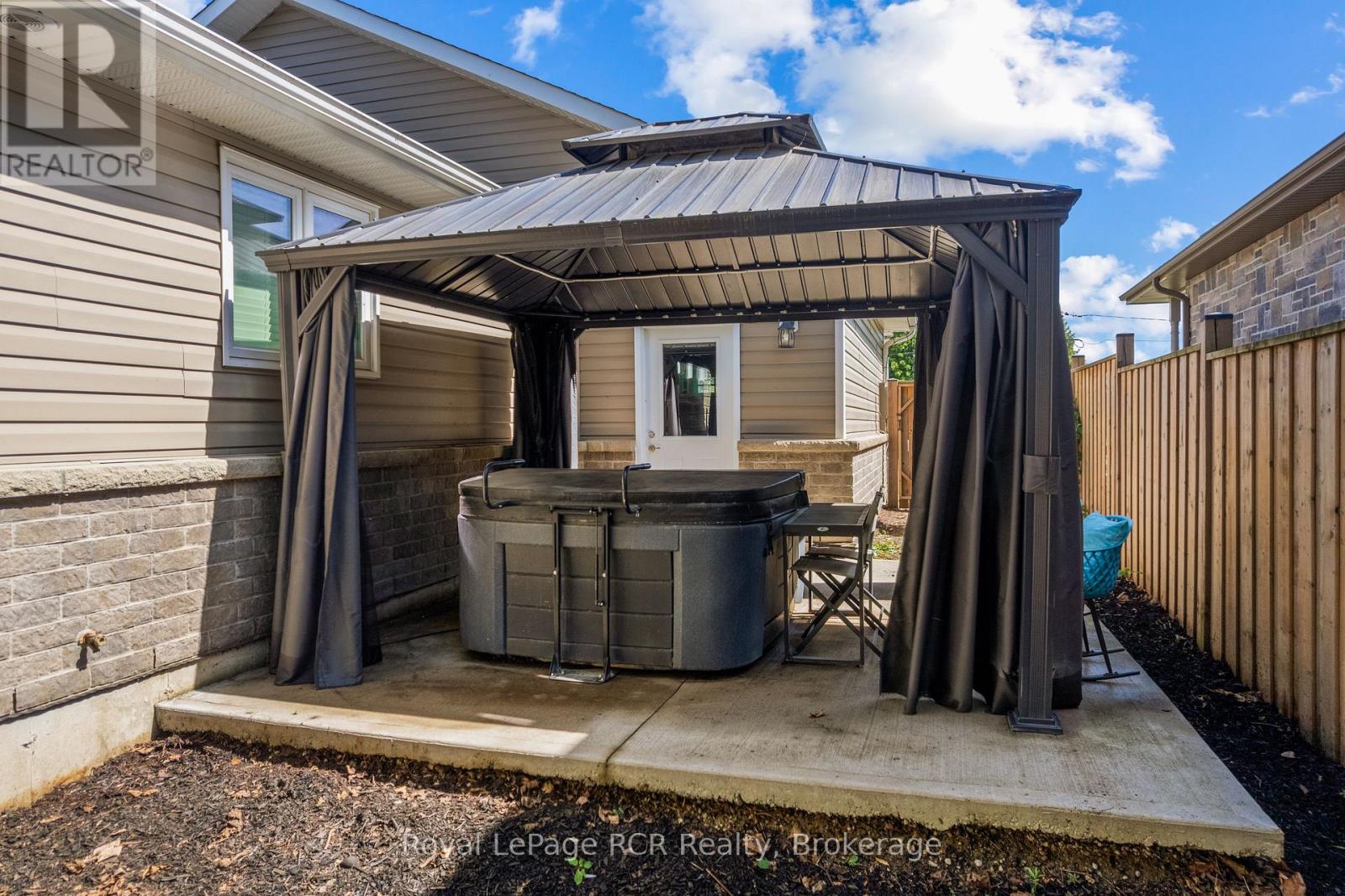 724 Elgin Street, Saugeen Shores, Ontario N0H 2C0 - Photo 9 - X13517114