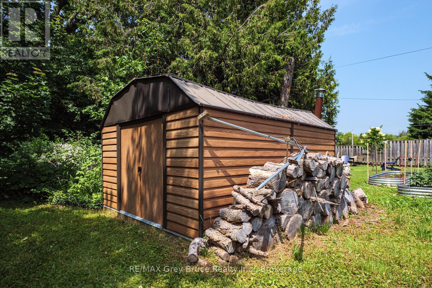 586 Dawson Street S, South Bruce Peninsula, Ontario N0H 2T0 - Photo 4 - X13517462