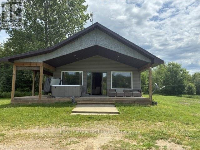 382162 Concession 17 Road E, Georgian Bluffs, Ontario N0H 2T0 - Photo 1 - X13521422