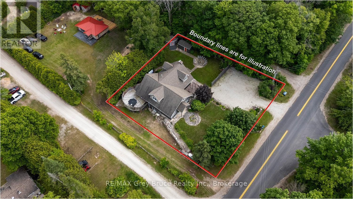 424 Huron Road, South Bruce Peninsula, Ontario N0H 2T0 - Photo 2 - X13526134