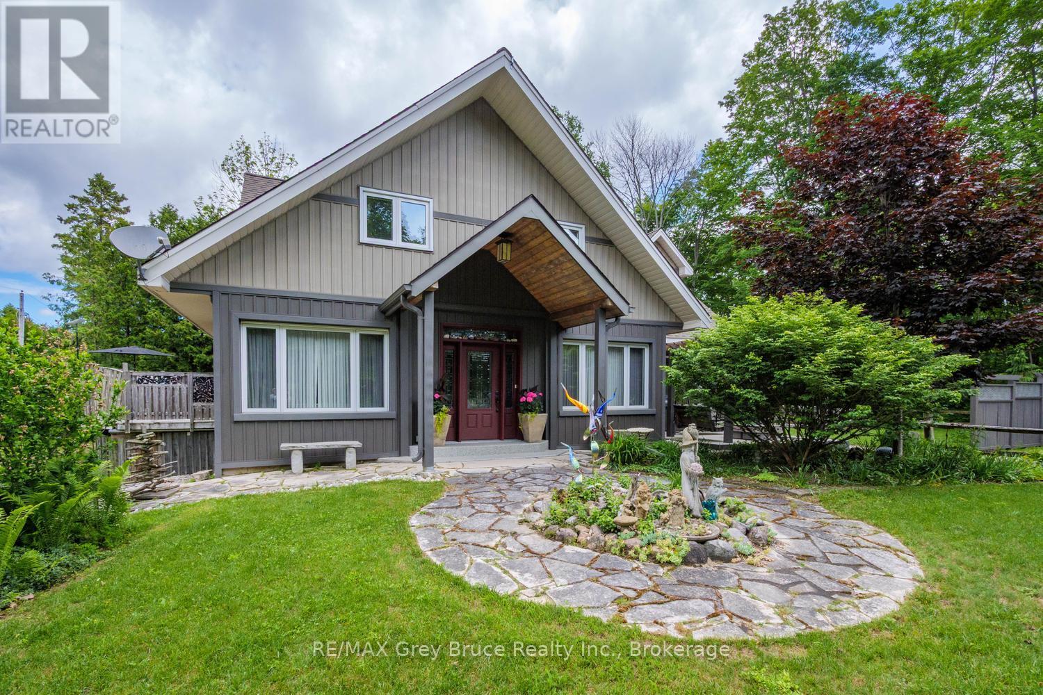 424 Huron Road, South Bruce Peninsula, Ontario N0H 2T0 - Photo 3 - X13526134