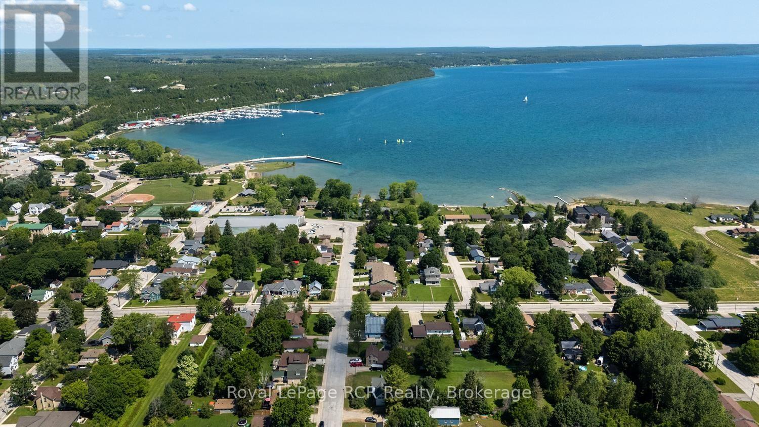 450 Taylor Street, South Bruce Peninsula, Ontario N0H 2T0 - Photo 4 - X13543424