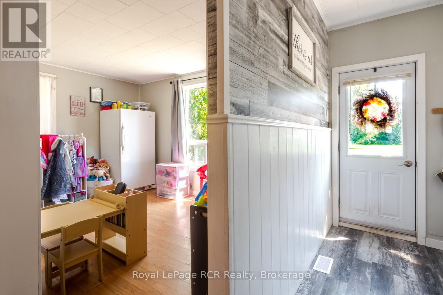 450 Taylor Street, South Bruce Peninsula, Ontario N0H 2T0 - Photo 7 - X13543424