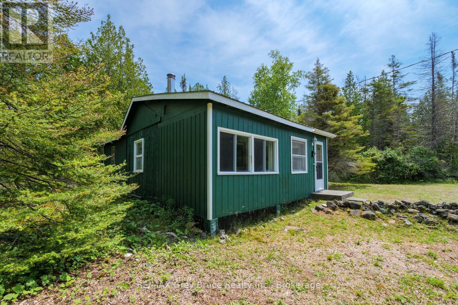 949 Dorcas Bay Road, Northern Bruce Peninsula, Ontario N0H 2R0 - Photo 6 - X13550160