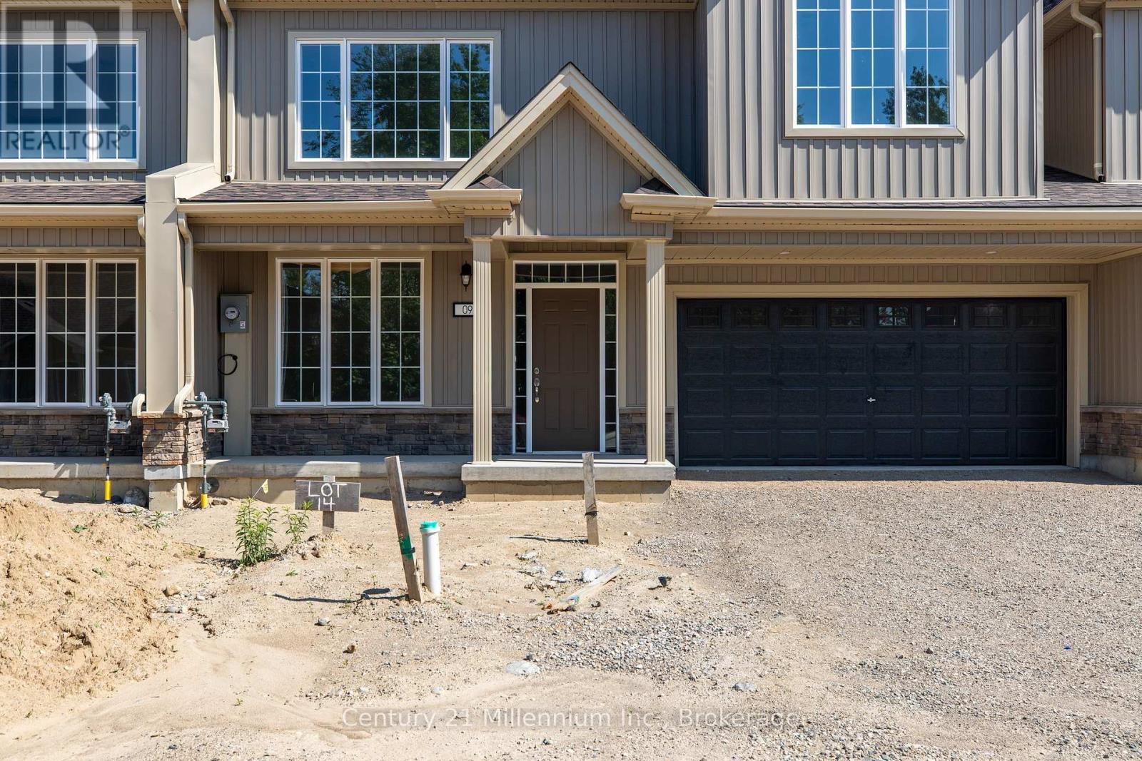 09 Steinway Street, Saugeen Shores, Ontario N0H 2L0 - Photo 2 - X13560326