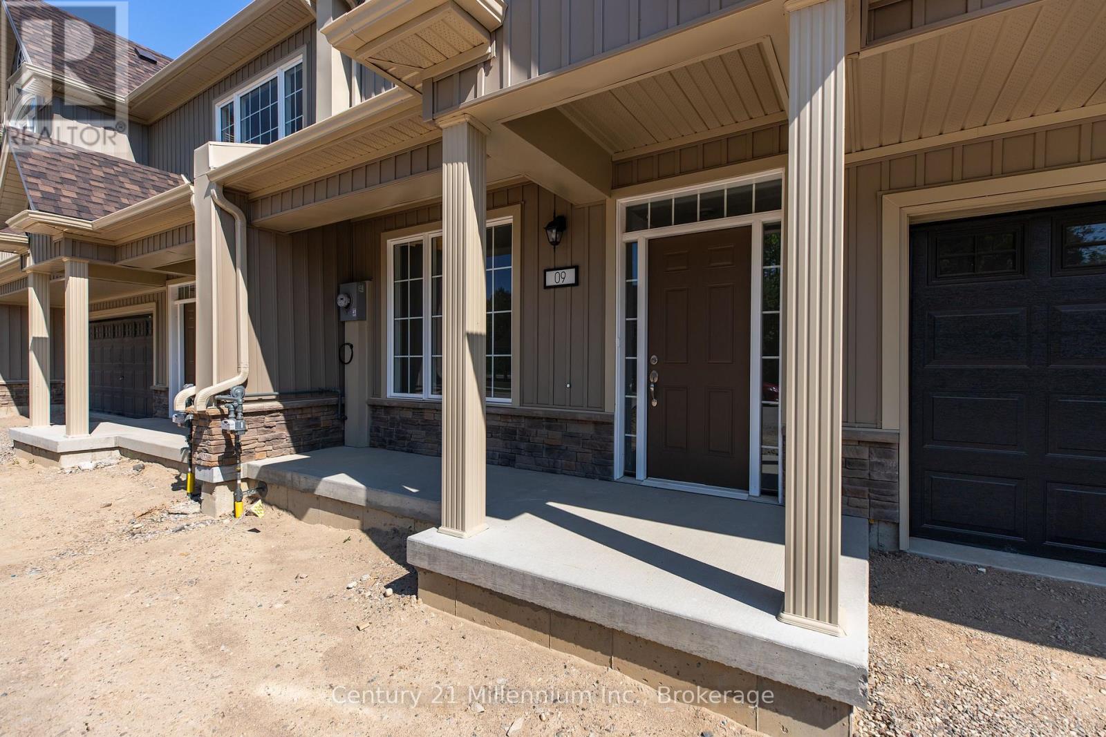 09 Steinway Street, Saugeen Shores, Ontario N0H 2L0 - Photo 3 - X13560326