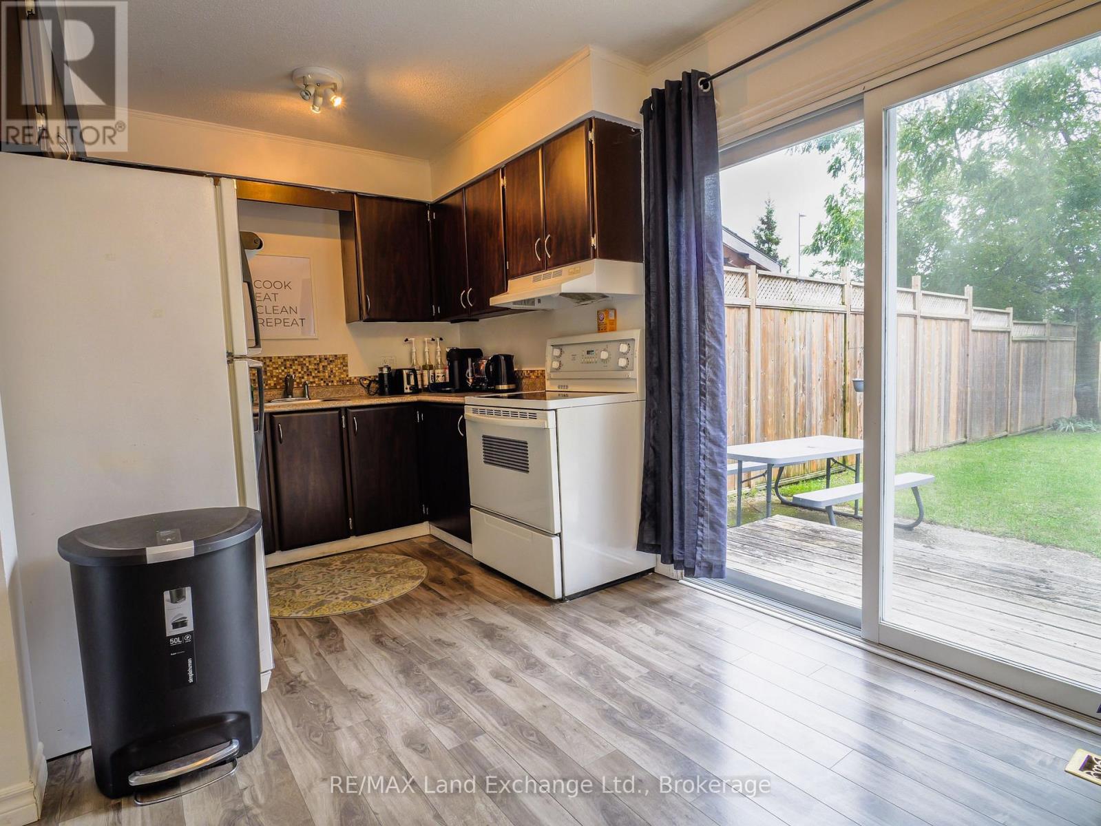 650 Barnes Avenue, Saugeen Shores, Ontario N0H 2C1 - Photo 9 - X13568510