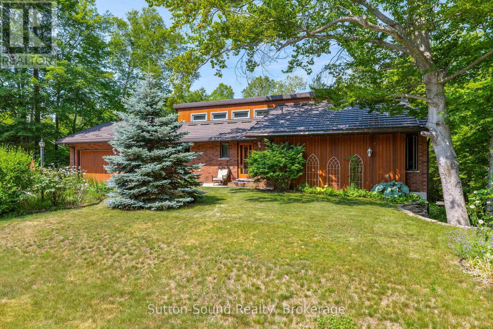 42 Carson Lake Crescent, South Bruce Peninsula, Ontario N0H 2G0 - Photo 2 - X13576336