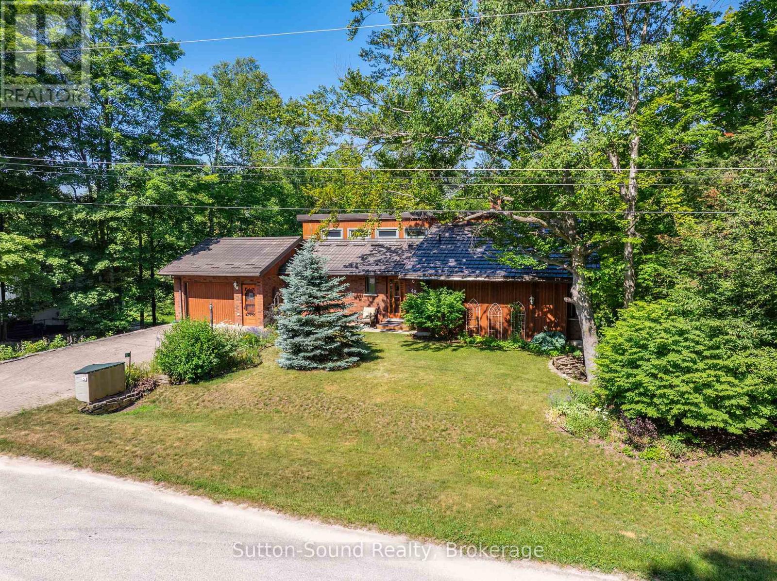42 Carson Lake Crescent, South Bruce Peninsula, Ontario N0H 2G0 - Photo 3 - X13576336