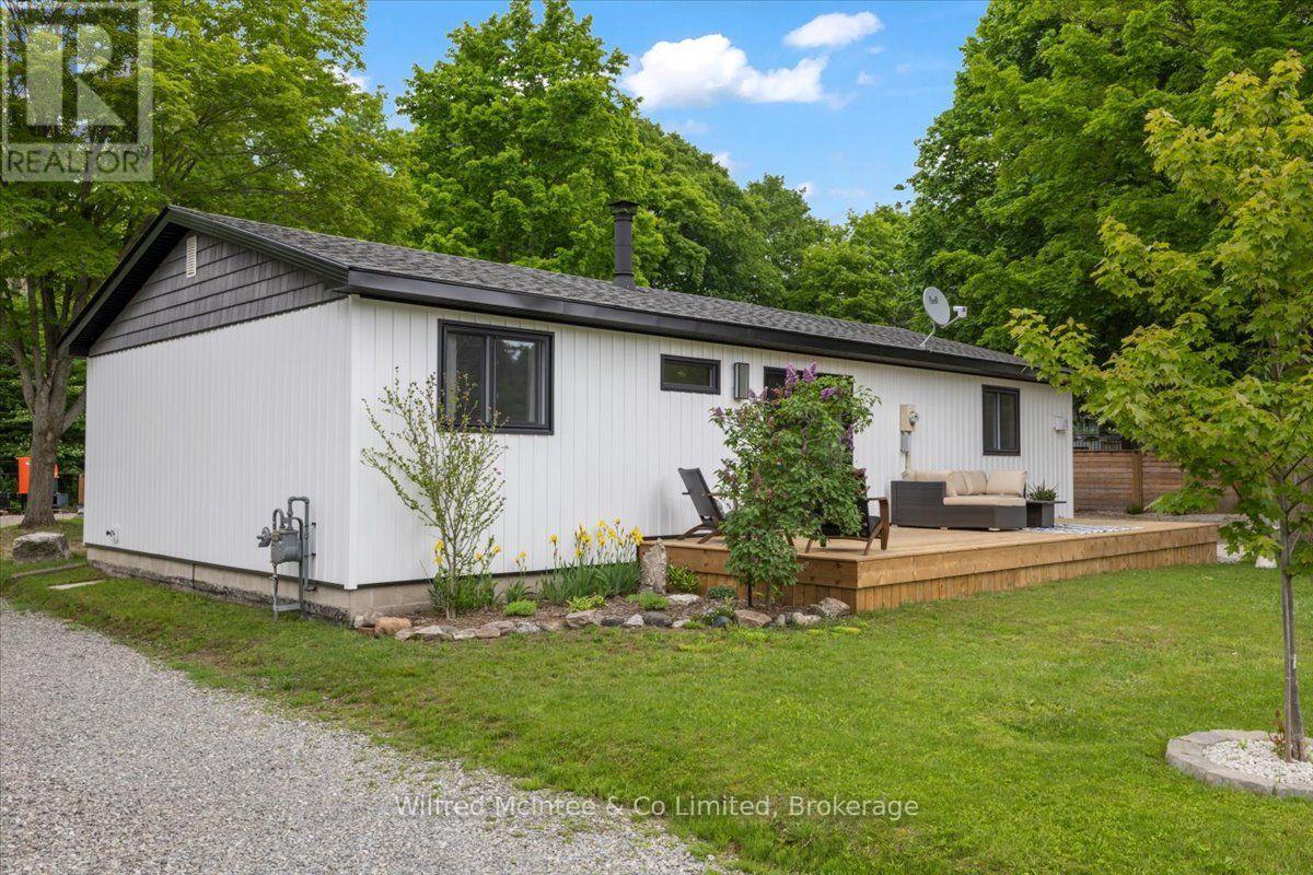 38 Allister Place, South Bruce Peninsula, Ontario N0H 2G0 - Photo 3 - X13576520