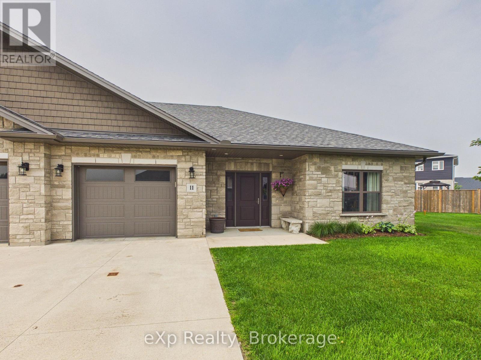 11 - 1050 Waterloo Street, Saugeen Shores, Ontario N0H 2C3 - Photo 1 - X13585112