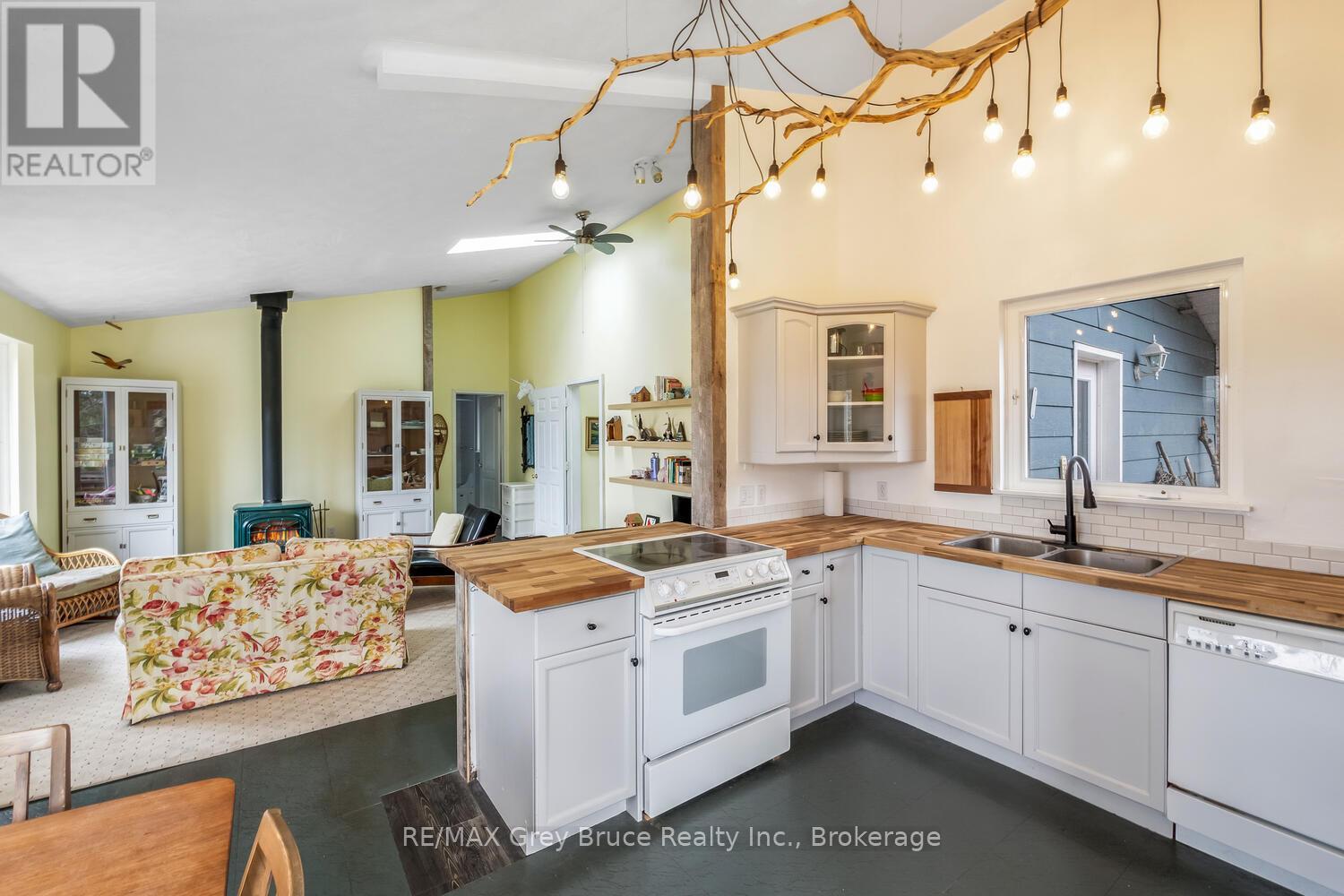 65 Lawrence Road, South Bruce Peninsula, Ontario N0H 2T0 - Photo 8 - X13588518