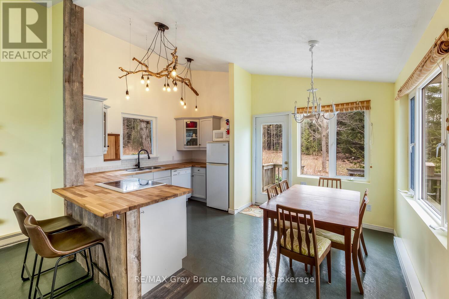 65 Lawrence Road, South Bruce Peninsula, Ontario N0H 2T0 - Photo 9 - X13588518