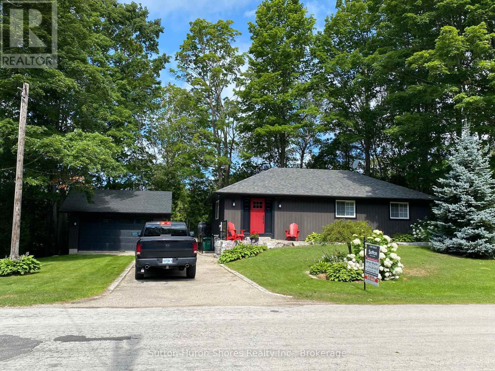 1264 Sauble Falls Road, South Bruce Peninsula, Ontario N0H 2G0 - Photo 2 - X13591386