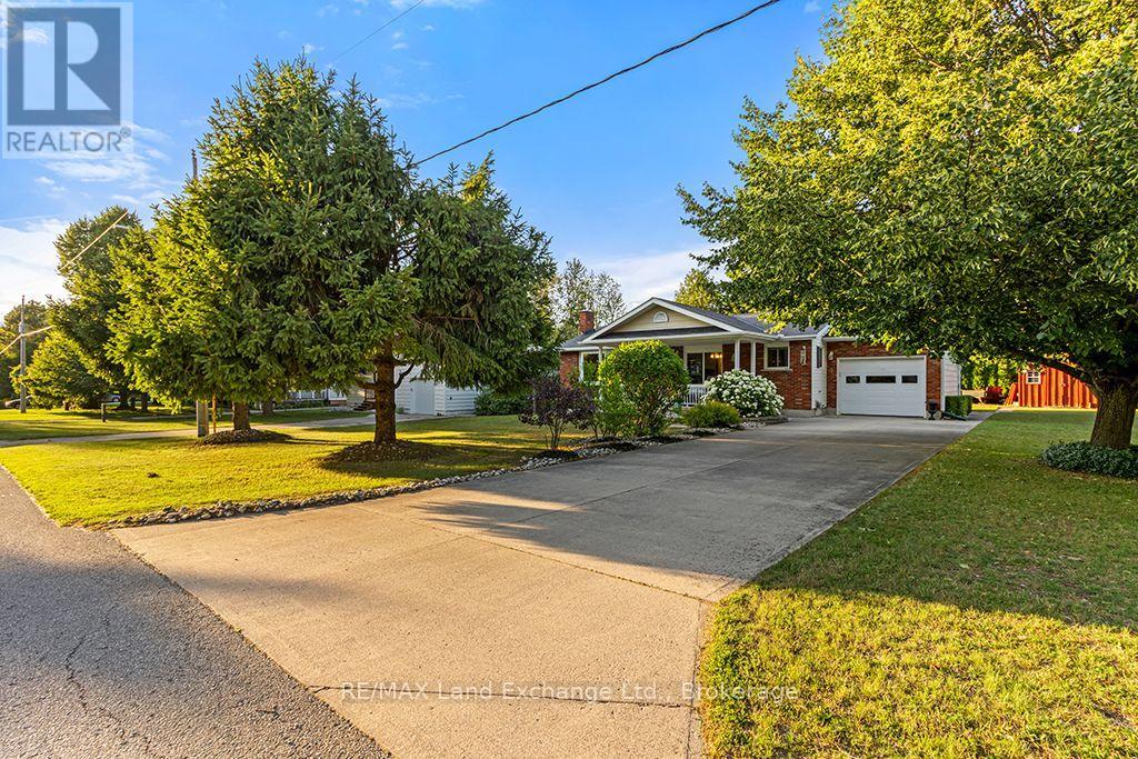334 Cole Boulevard, Saugeen Shores, Ontario N0H 2L0 - Photo 1 - X13607180