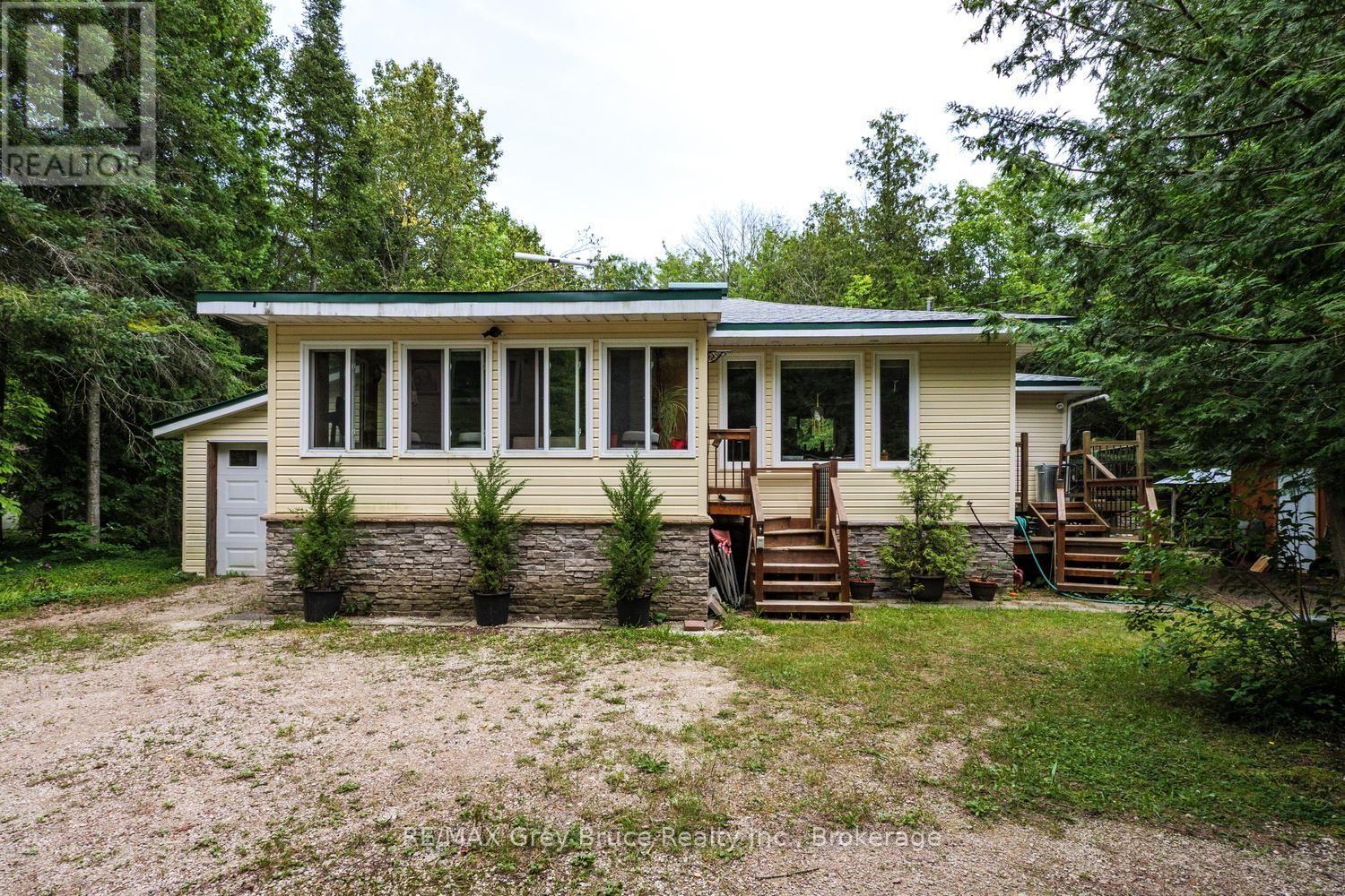 496 BERFORD LAKE ROAD, South Bruce Peninsula, Ontario
