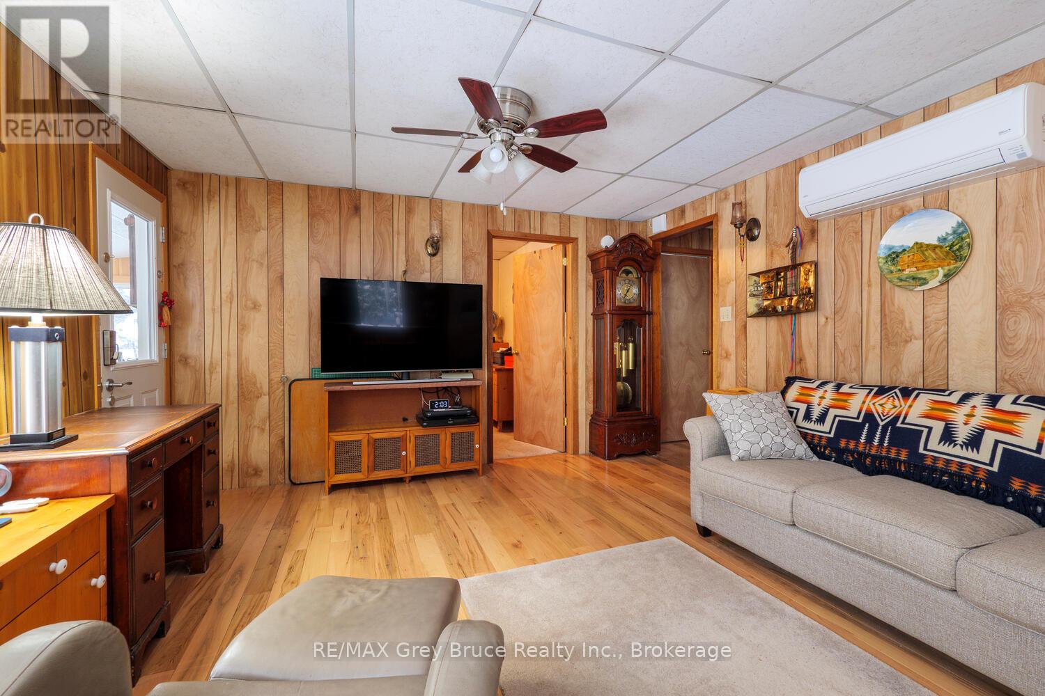 496 Berford Lake Road, South Bruce Peninsula, Ontario N0H 2T0 - Photo 8 - X13609732