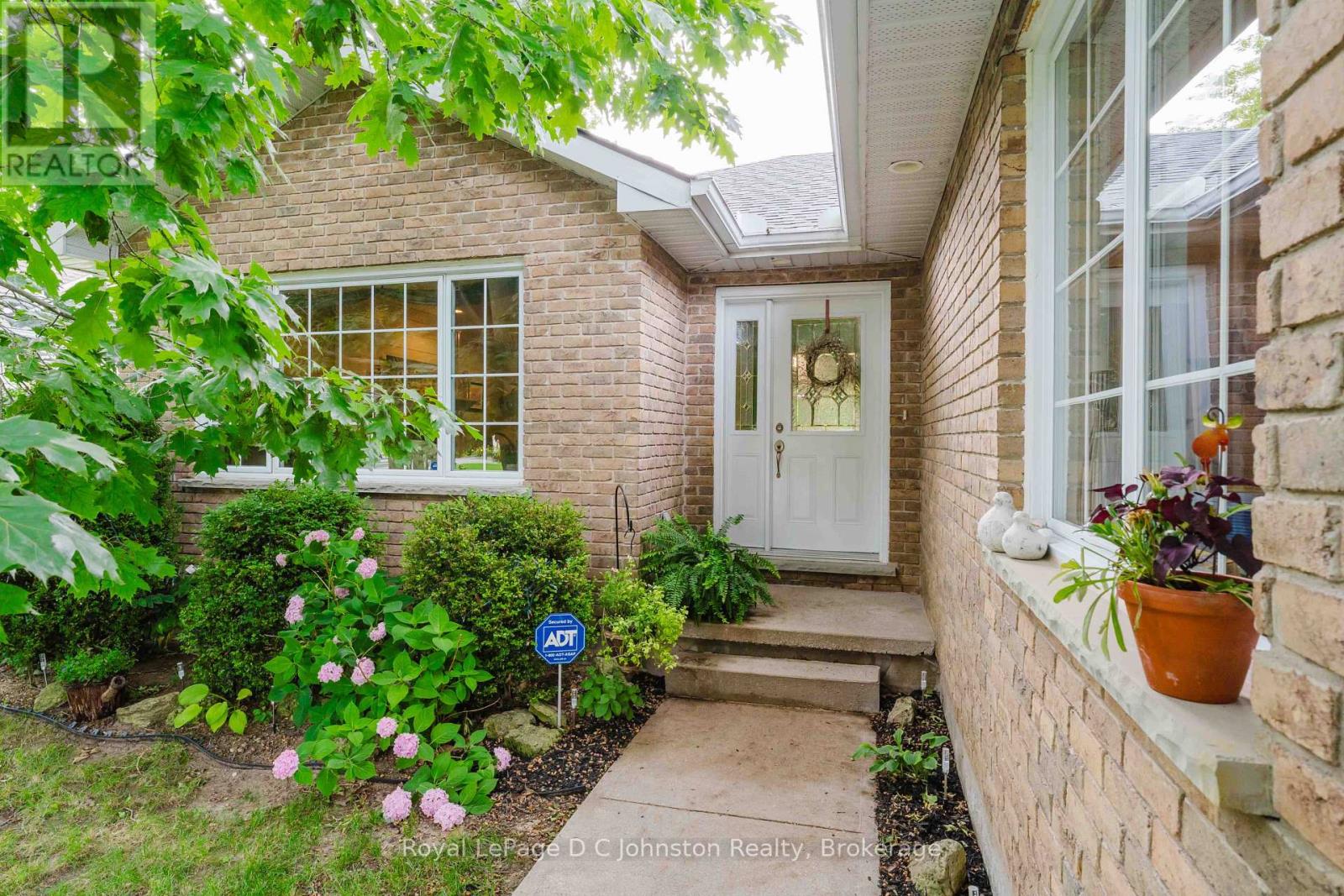 103 Grenville Street N, Saugeen Shores, Ontario N0H 2L0 - Photo 2 - X13612562