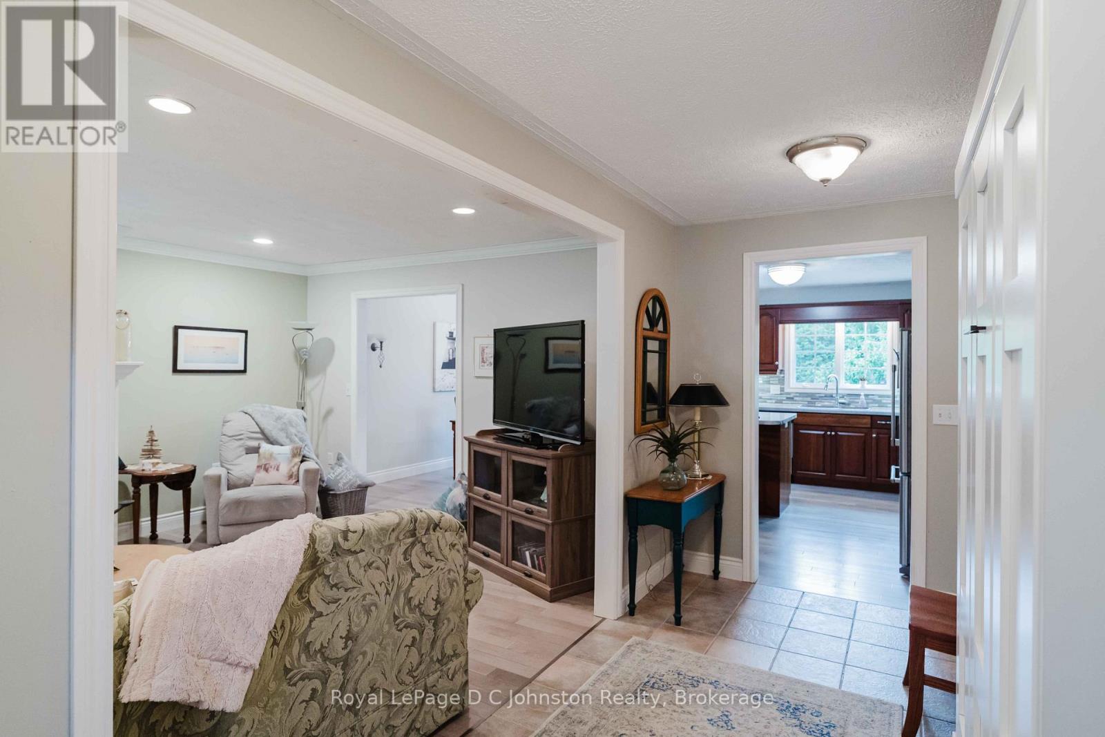 103 Grenville Street N, Saugeen Shores, Ontario N0H 2L0 - Photo 4 - X13612562