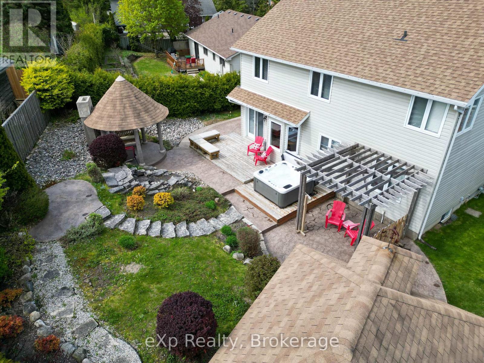 8 Sandpiper Court, Saugeen Shores, Ontario N0H 2L0 - Photo 2 - X13615466