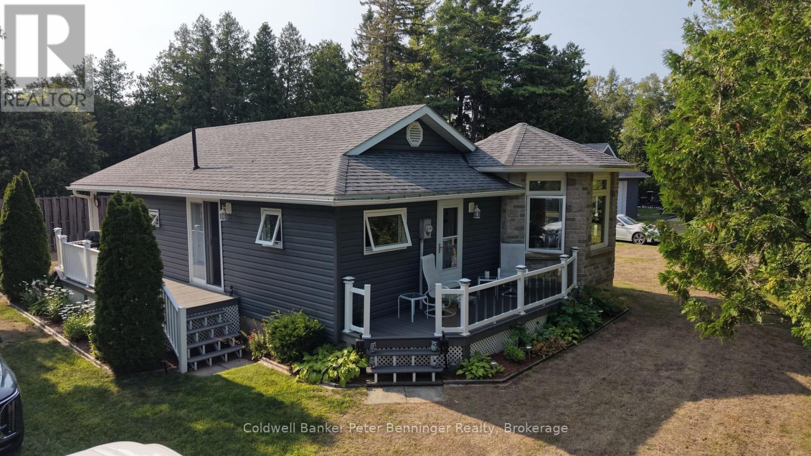 810 Second Avenue S, South Bruce Peninsula, Ontario N0H 2G0 - Photo 1 - X13620132