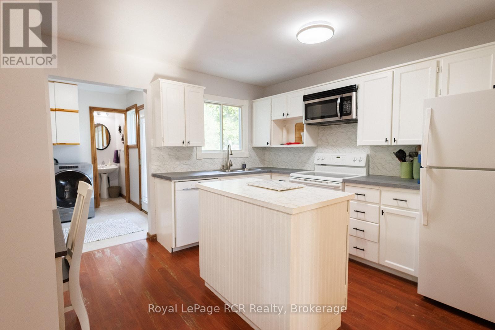 223 Division Street, South Bruce Peninsula, Ontario N0H 2T0 - Photo 8 - X13623512