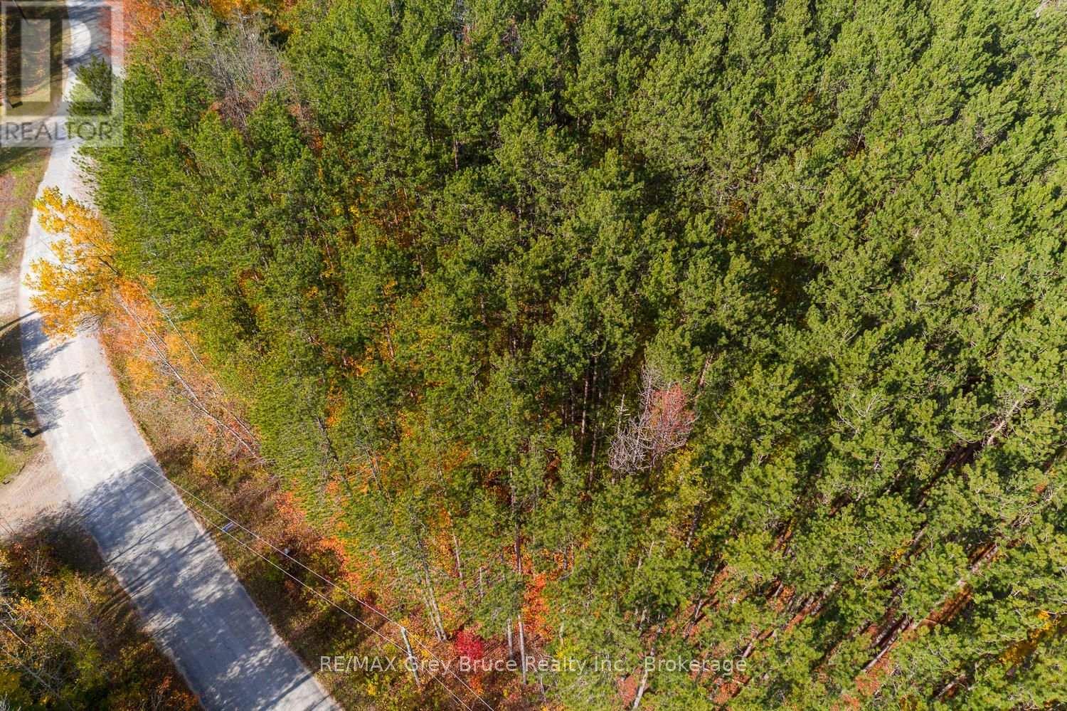 34 Riverside Place, South Bruce Peninsula, Ontario N0H 2G0 - Photo 3 - X13630414
