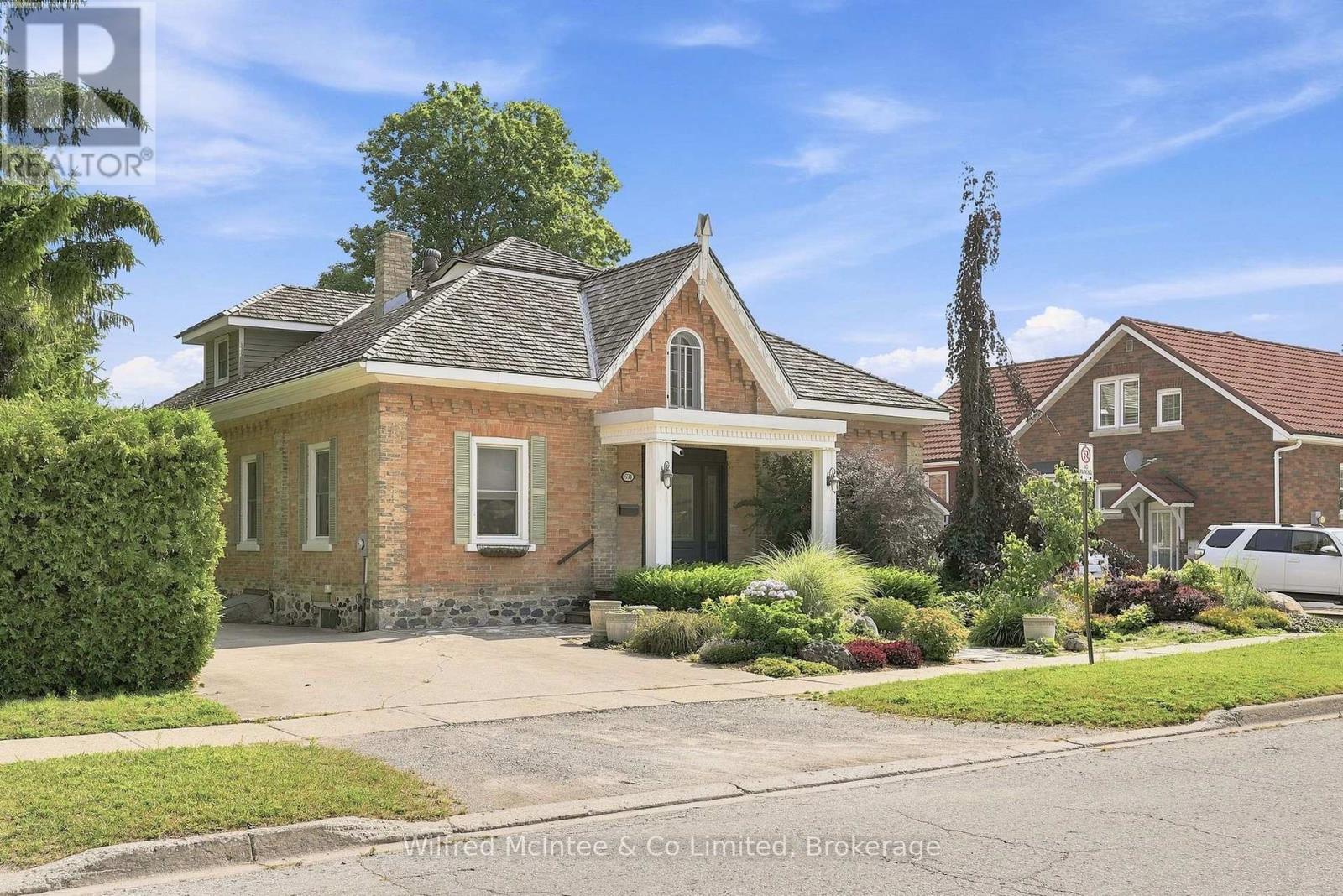 591 Elgin Street, Saugeen Shores, Ontario N0H 2C0 - Photo 2 - X13636984