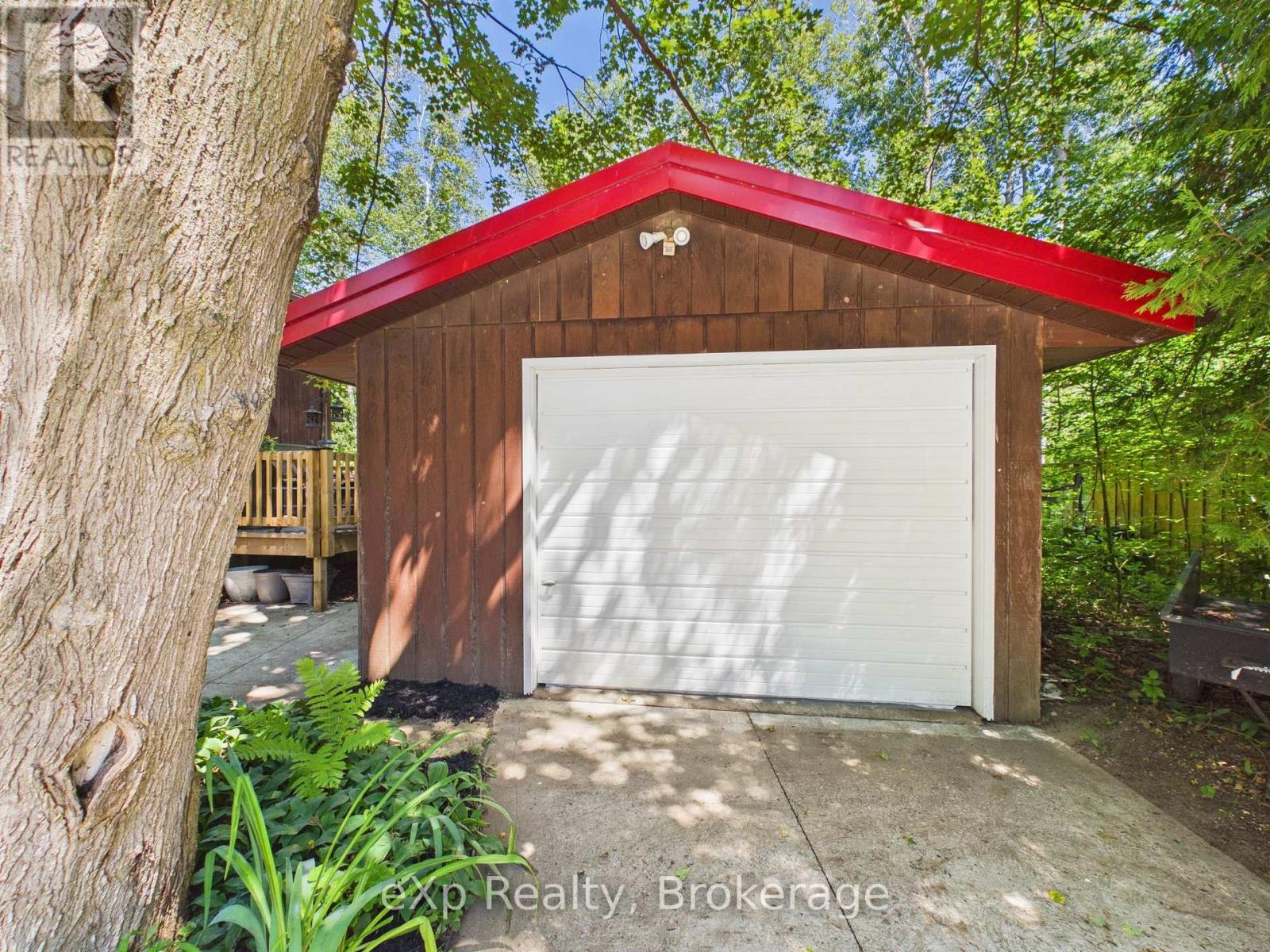 330 Tyendinaga Drive, Saugeen Shores, Ontario N0H 2L0 - Photo 8 - X13638096