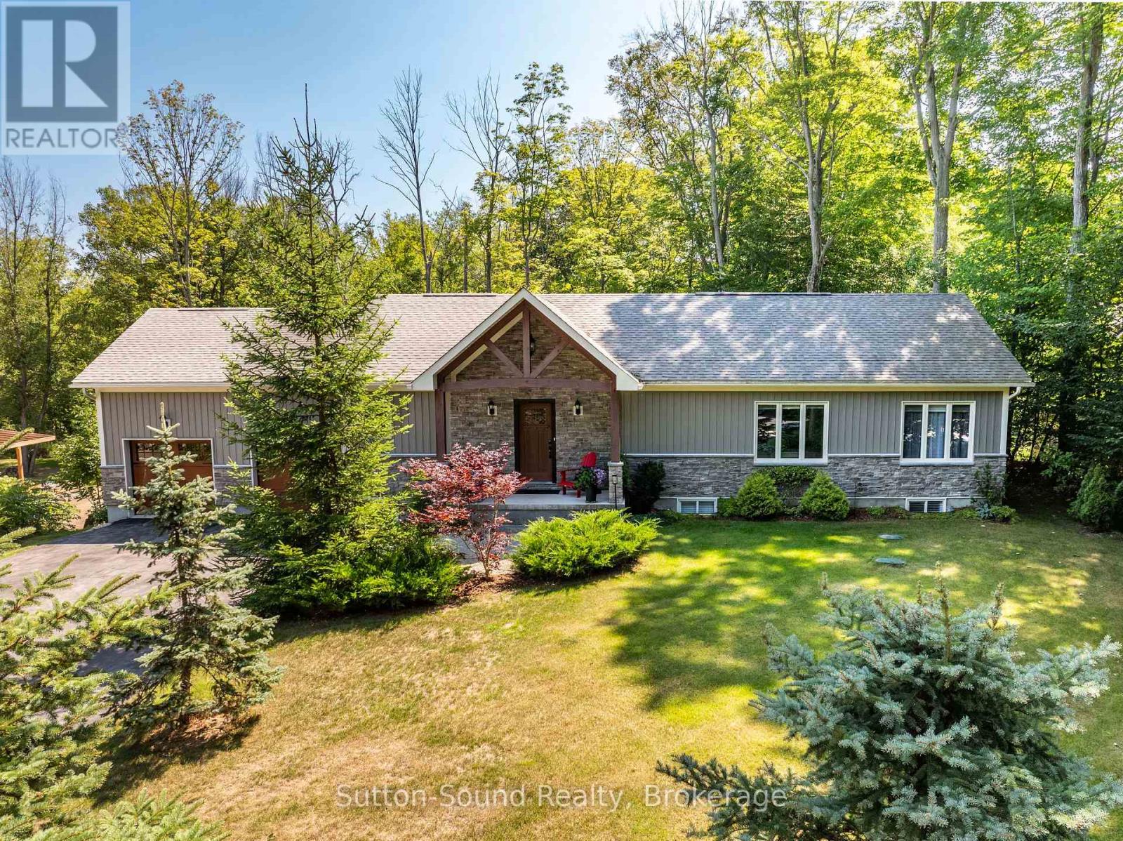 90 Graham Crescent, South Bruce Peninsula, Ontario N0H 2G0 - Photo 1 - X13643894