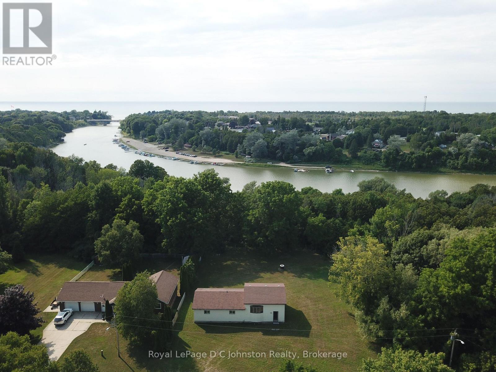 270 Edward Street, Saugeen Shores, Ontario N0H 2L0 - Photo 1 - X13646126
