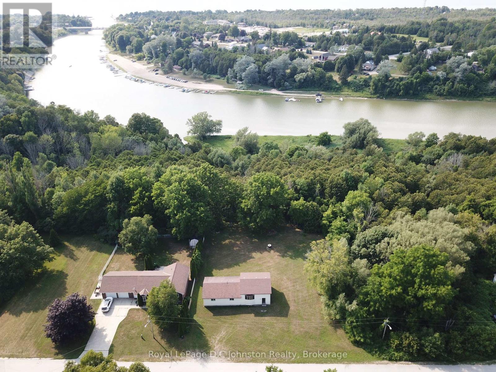 270 Edward Street, Saugeen Shores, Ontario N0H 2L0 - Photo 3 - X13646126