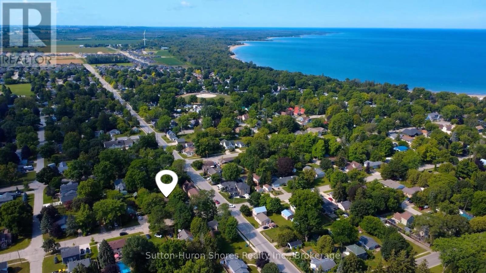 418 Elgin Street, Saugeen Shores, Ontario N0H 2C0 - Photo 3 - X13646262