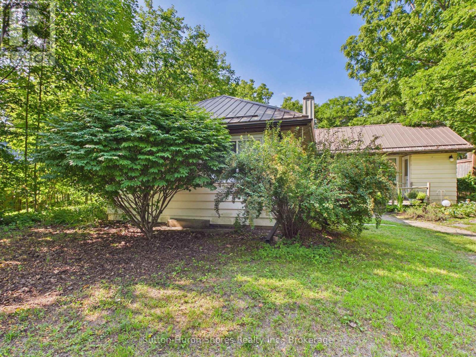 418 Elgin Street, Saugeen Shores, Ontario N0H 2C0 - Photo 5 - X13646262