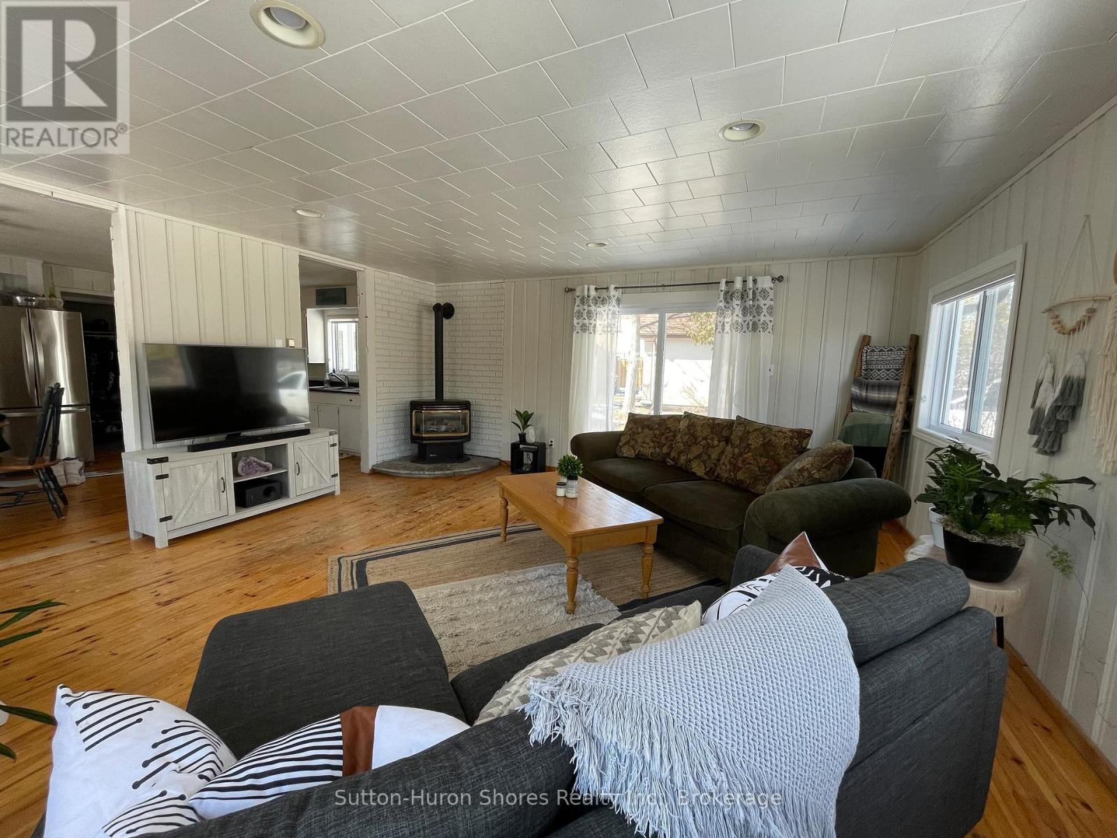 418 Elgin Street, Saugeen Shores, Ontario N0H 2C0 - Photo 8 - X13646262