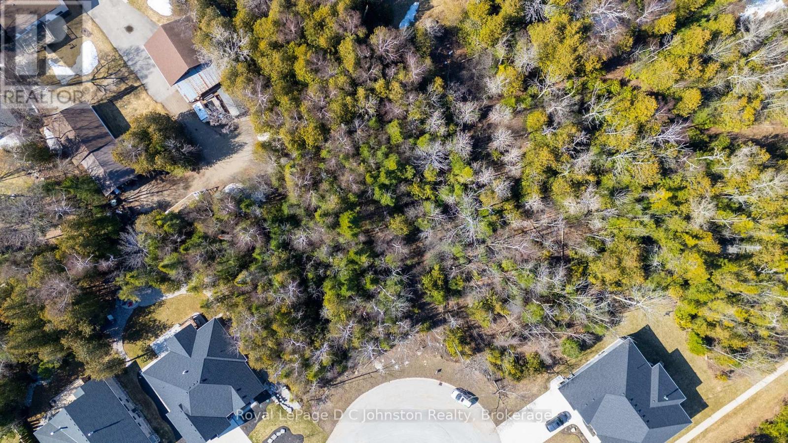 13 Lakeside Woods Crescent, Saugeen Shores, Ontario N0H 2C6 - Photo 4 - X13654634