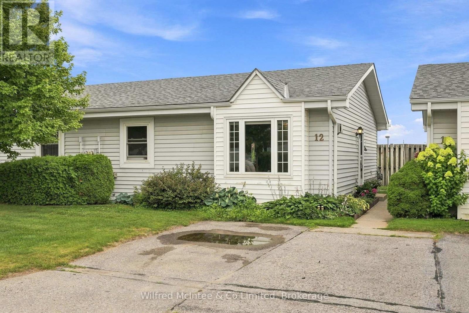 12 - 303 Waterloo Street, Saugeen Shores, Ontario N0H 2C1 - Photo 2 - X13657498