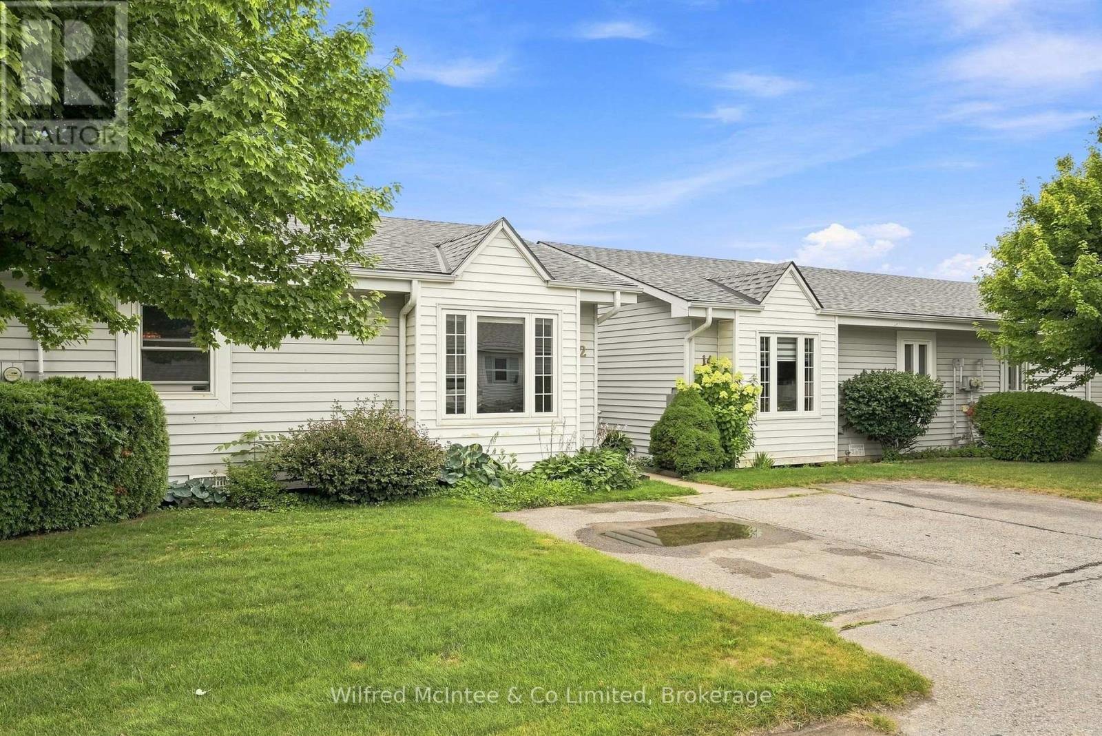 12 - 303 Waterloo Street, Saugeen Shores, Ontario N0H 2C1 - Photo 4 - X13657498