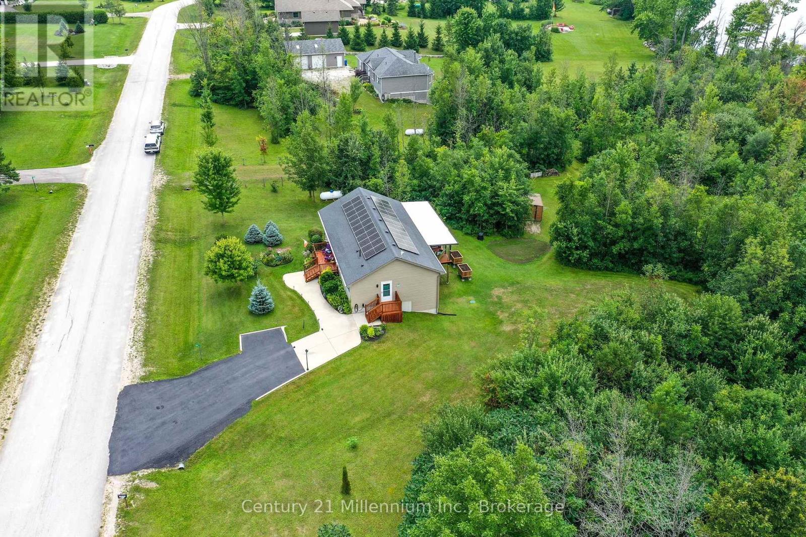 126 Almur Drive, Georgian Bluffs, Ontario N0H 2T0 - Photo 8 - X13658938