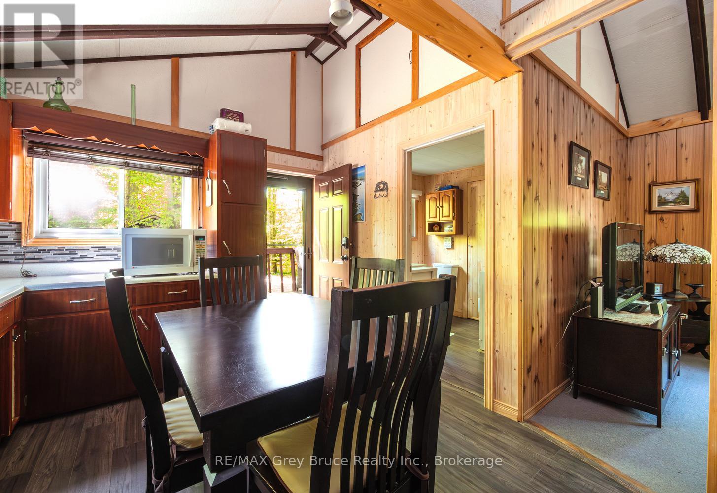 112 Symon Avenue, South Bruce Peninsula, Ontario N0H 2T0 - Photo 8 - X13660542